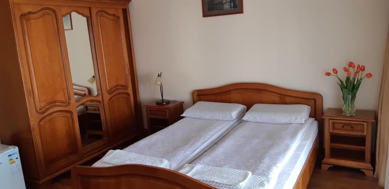 Pensiunea Normandia Timişoara Extérieur photo