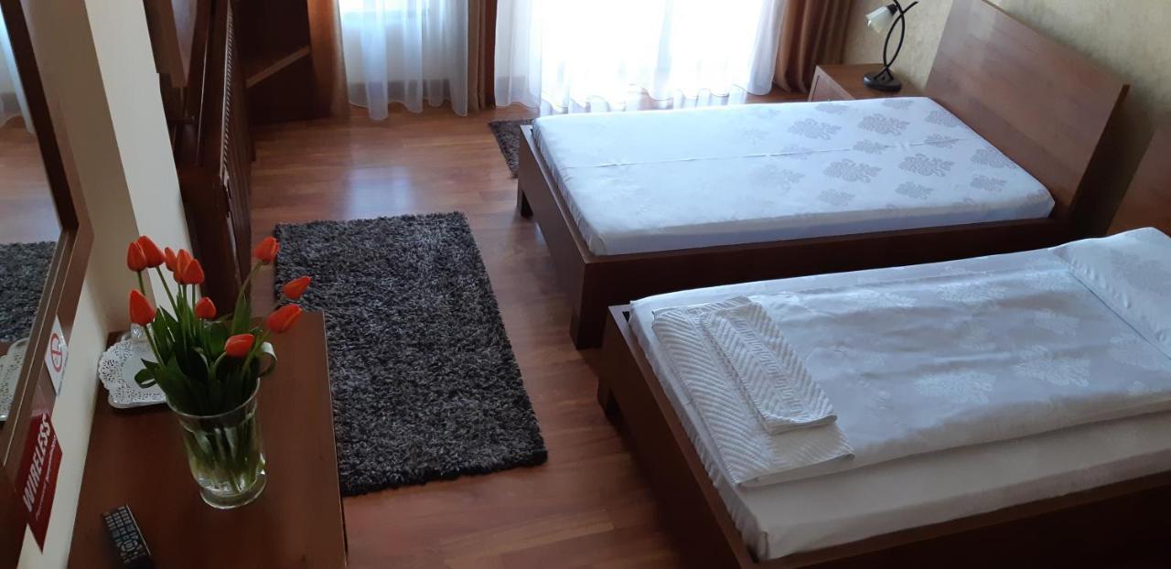 Pensiunea Normandia Timişoara Extérieur photo